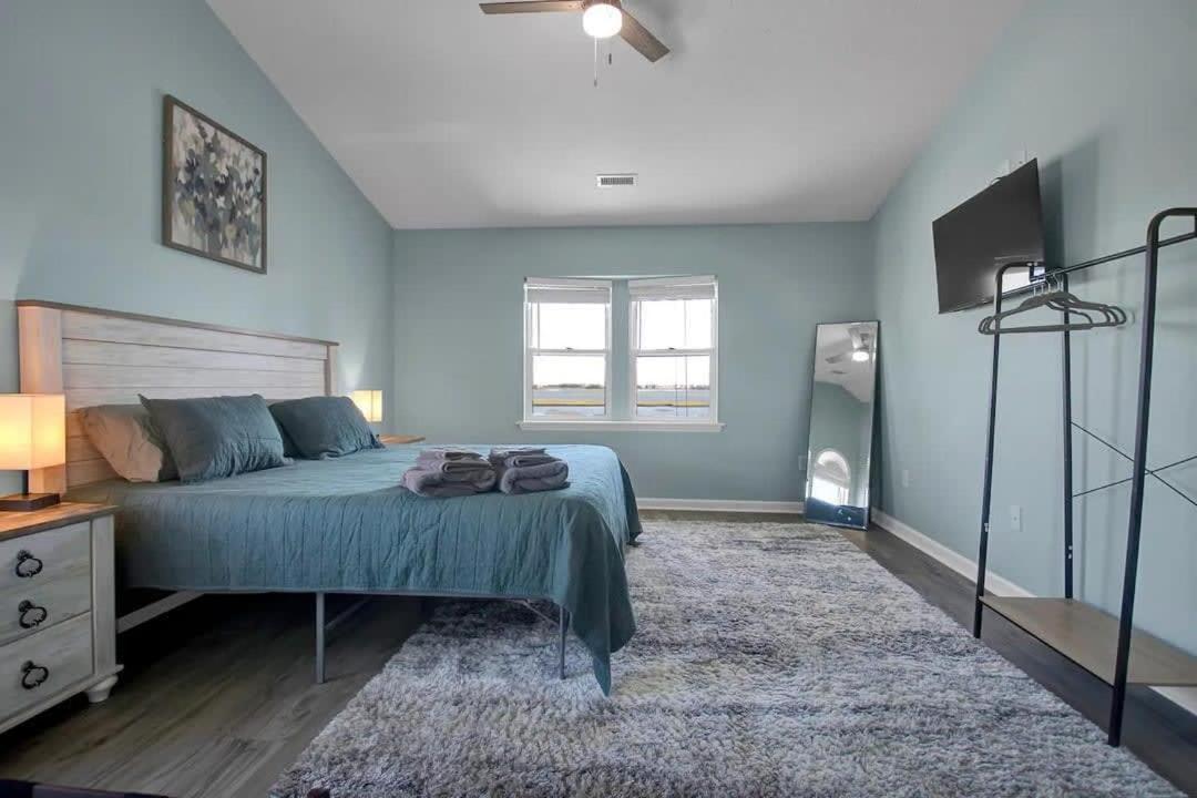 Surf City Serene Waterfront Vacation Home Εξωτερικό φωτογραφία