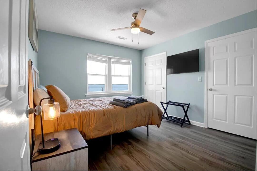 Surf City Serene Waterfront Vacation Home Εξωτερικό φωτογραφία