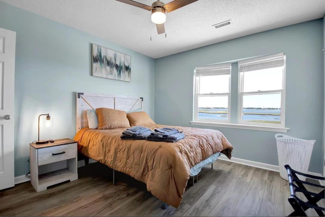 Surf City Serene Waterfront Vacation Home Εξωτερικό φωτογραφία
